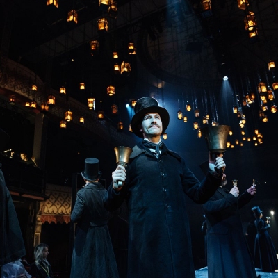 A CHRISTMAS CAROL (The Old Vic)
Production photography by Manuel Harlan
